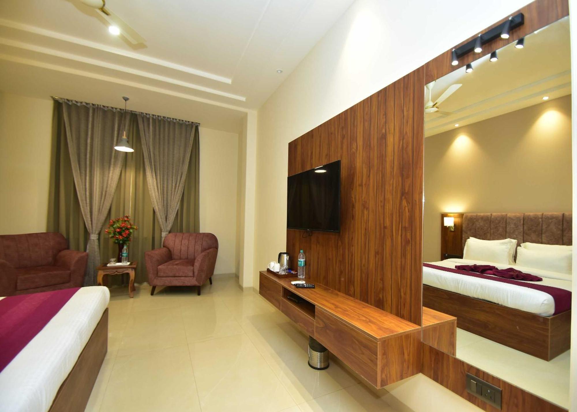Khātu Hotel Shyamleela מראה חיצוני תמונה